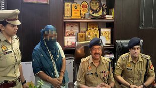 Ghaziabad crime, father in law murdered, cricket bat murder, daughter in law murdered