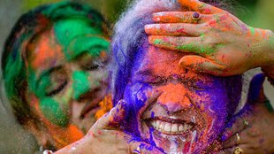 Holi celebrates । Protect your skin । Holi 2025