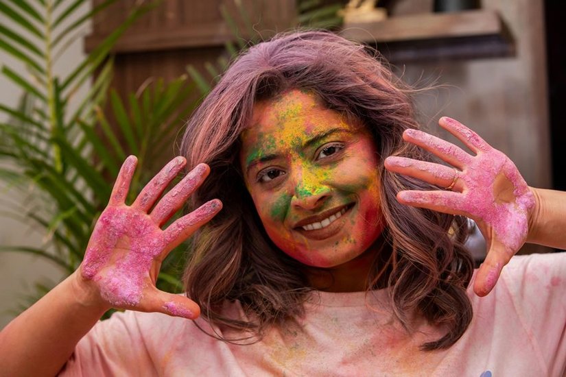 Holi Dos