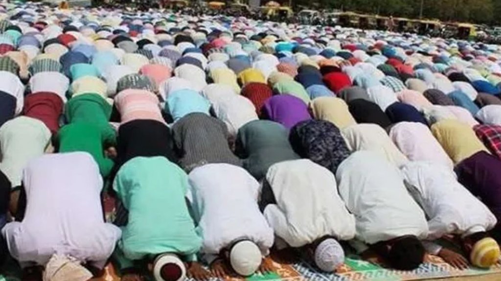 IIMT University namaz controversy, Meerut IIMT University namaz Holi namaz row, Police FIR IIMT University namaz