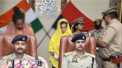 पहले बेहोश किया फिर प्रेमी का हाथ थामकर पति के सीने में घोंपा चाकू, मेरठ में साहिल के साथ मिलकर मुस्कान ने इस तरह की सौरभ की हत्या