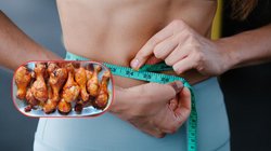 यूट्यूब पर देखा डाइट प्लान फॉलो कर रही थी इंफ्लूएंसर, कुछ दिनों बाद हुआ कुछ ऐसा दौड़ी-भागी पहुंची हॉस्पिटल