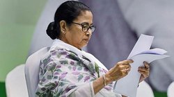 दो वोटर्स का एक EPIC नंबर कैसे हो सकता है? चुनाव आयोग पर ममता बनर्जी ने लगाए गंभीर आरोप