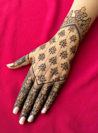 Mehndi Trends for Navratri 2025