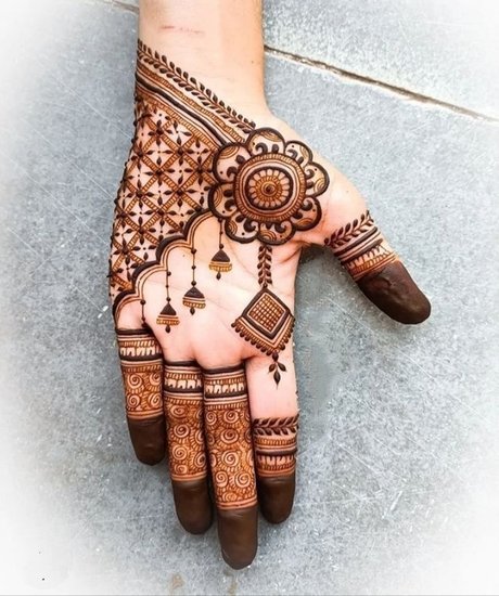 Simple Mehndi designs at home