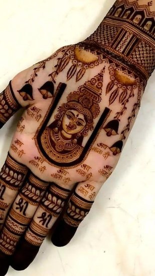 Trending Mehndi Patterns 2025