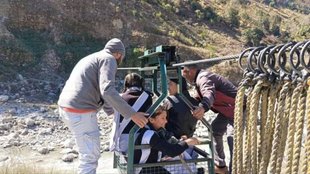 Uttarakhand News | School in UK | Trolly ride in uttarakhand