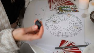 Vastu Tips, Things Never Take in Donation, vastu Tips for Donating Old Items,What Not to Donate According to Vastu, Vastu Guidelines for Giving Away Old Things, How to Donate Old Items Without Affecting Vastu, Vastu Tips for Donating, Things to Avoid Donating According to Vastu, Vastu Prohibited Items for Donation, What Not to Give Away in Charity According to Vastu, Vastu Restricted Items for Donation, Vastu Shastra