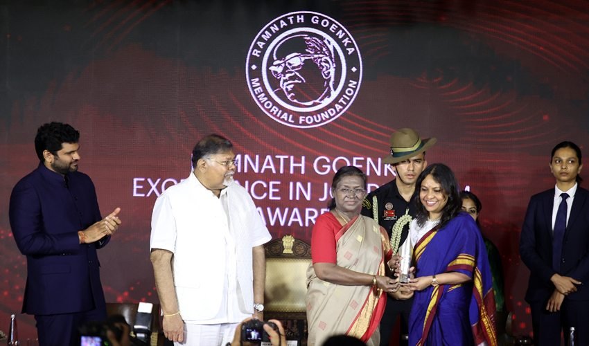 जीत मशरू और सोमिता पाल (हिंदुस्तान टाइम्स): प्रकाश करदले मेमोरियल अवार्ड फॉर सिविक जर्नलिज्म (Express Photo By Praveen Khanna)