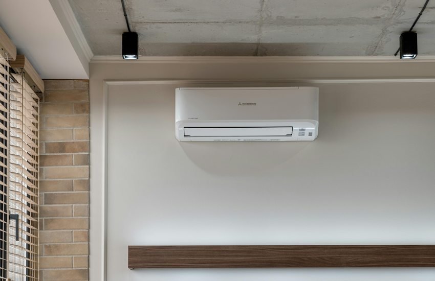 Air conditioner servicing guide