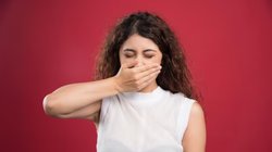 Bad Breath: मुंह की बदबू से अब नहीं होगी शर्मिंदगी, बस सुबह उठते ही कर लें ये 5 काम