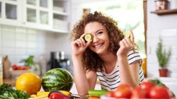 गर्मियों में डाइजेशन से लेकर हेल्दी गट के लिए क्या खाएं क्या नहीं, एक्सपर्ट से जानिए बेस्ट डाइट