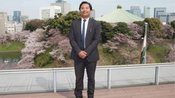 दिल्ली में IFS अधिकारी ने बिल्डिंग की चौथी मंजिल से कूदकर दी जान, मचा हड़कंप, क्या है खुदकुशी की वजह?