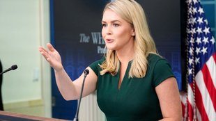 karoline leavitt| USA press secreatry| America