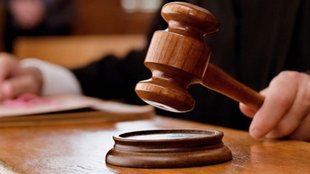 Delhi Court, Tis Hazari Court, smoking cigarette during video conferencing