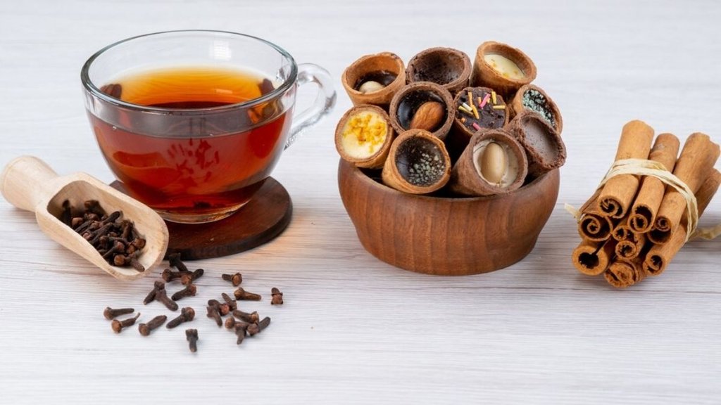 tea, benefits of tea, tea spices, spices to add in tea, masala chai benefita, benefits of masala chai, Cinnamon Ginger Cardamom and Clove tea,