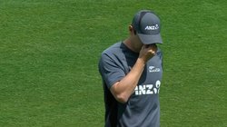 भारत-न्यूजीलैंड फाइनल मैच में टूटा कीवी खिलाड़ी का दिल, बल्लेबाजी शुरू होने से पहले ही निकले आंसू; जानें वजह