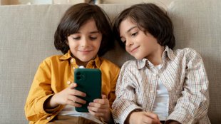 mobile phone। mobile phone addiction । Addiction to Electronic Devices