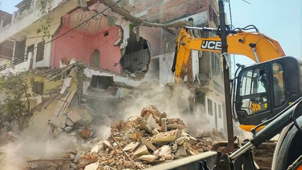 nagpur violence bombay high court stays demolition,