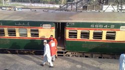 Pakistan Train Hijacked: ‘पाकिस्तान ने आज तक किया ही क्या है…’, बलोच आर्मी ने हाईजैक की ट्रेन तो कश्मीर के सांसद ने दिखाया आईना