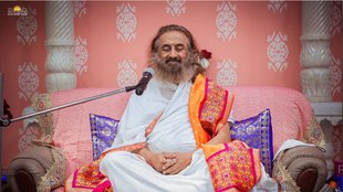 International Day of Happiness, Benefits of being happy, How to be happy alone, Why is it important to be happy, Sri Sri Ravi Shankar quotes on life, Sri Sri Ravi Shankar quotes on success, Sri Sri Ravi Shankar Quotes on happiness, Sri Sri Ravi Shankar Quotes on Happiness in Hindi, इंटरनेशनल डे ऑफ हैप्पीनेस, खुश रहने के फायदे, अकेले कैसे खुश रहें, खुश रहना क्यों जरूरी है
