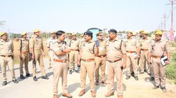 UP News: आगरा की जामा मस्जिद में रखा मांस का टुकड़ा, इलाके में तनाव-आरोपी गिरफ्तार