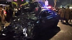 वडोदरा में तेज रफ्तार कार ने कई गाड़ियों को मारी टक्टर, होली की शॉपिंग पर निकली महिला की मौत, 7 घायल