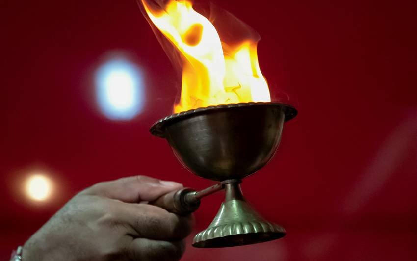 Scientific Reason of lighting diya