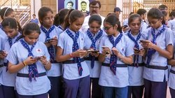 AP Inter Result 2025: आंध्र प्रदेश बोर्ड इंटर का रिजल्ट जारी, ऑनलाइन के अलावा कहां-कहां देख सकते हैं परिणाम