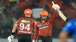 ‘इतनी मैच्यूरटी हजम नहीं हो रही’, अभिषेक शर्मा की तूफानी पारी देखकर मेंटॉर युवराज सिंह ने क्यों दिया यह बयान