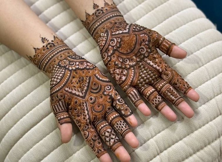 Modern Mehndi Designs on Akshaya Tritiya