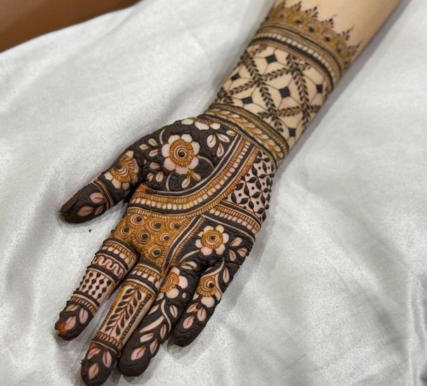 mehndi design on Akshaya Tritiya
