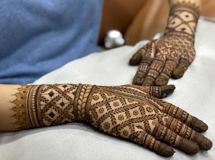 Modern Mehndi Designs on Akshaya Tritiya 2025