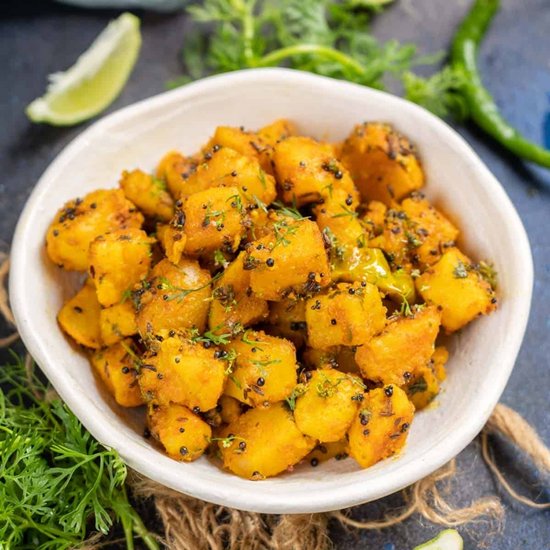 Aloo Gutke