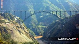 Vande bharat, First Vande bharat on chenab bridge, indian railways