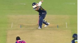 गिल 147.7 किलोमीटर प्रतिघंटे की रफ्तार की गेंद पर हुए बोल्ड, फिर उसी कमी का हुए शिकार; जोफ्रा के सामने नहीं चलता बल्ला