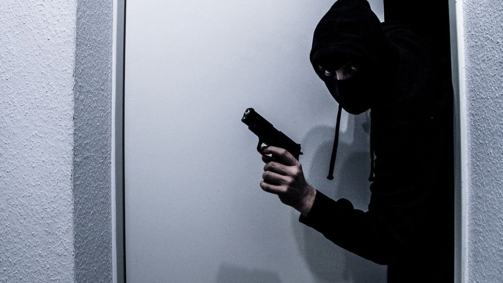 Pitampura| Delhi Crime| Robbery