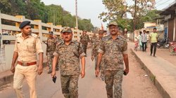 Jharkhand News: झारखंड में बाल सुधार गृह का गेट तोड़ा, गार्ड पर किया हमला, जेल से निकल भागे 21 किशोर