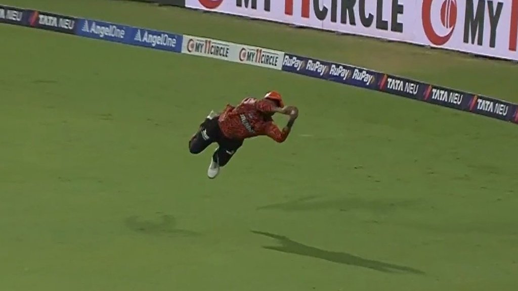 Kamindu Mendis, IPL 2025, Catch of the tournament, CSK vs SRH