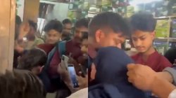 मुजफ्फरनगर : पब्लिक प्लेस पर हमला, खींचकर उतारा युवती का हिजाब, वीडियो Viral होते ही एक्शन में आई पुलिस