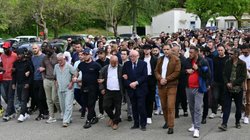 मस्जिद में घुसकर नमाजी पर हमला, मर्डर का बनाया वीडियो, सरेंडर के बाद प्रॉसिक्यूटर बोला- क्रिमिनल रिकॉर्ड नहीं…