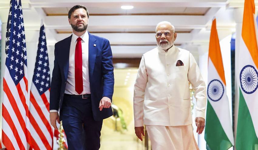 PM Moodi Photos with JD Vance Family