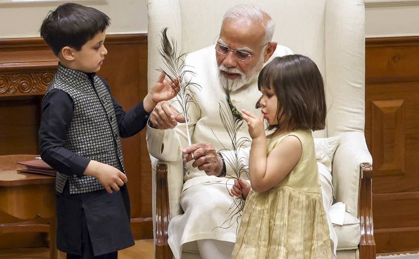 Narendra Modi and JD Vance Children Pictures