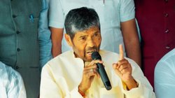 Bihar Politics: भतीजे चिराग के लिए मुसीबत बनेंगे पशुपति? RJD से नहीं बनी बात तो अकेले लड़ेंगे चुनाव