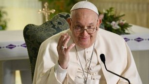 Pope Francis Social Media Account and Followers