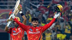 12 घंटे की कड़ी ट्रेनिंग, फोन के इस्तेमाल पर पाबंदी, खाया चूल्हे पर पका खाना; ऐसे ही क्रिकेटर नहीं बन गए प्रियांश आर्या