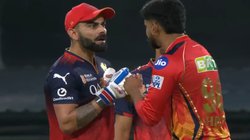 विराट कोहली का दिखा अग्रेसिव अंदाज: PBKS पर जीत के बाद श्रेयस अय्यर को चिढ़ाते हुए मनाया जश्न, वीडियो वायरल