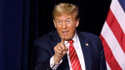 डोनाल्ड ट्रंप आज देंगे एक और बड़ा झटका, फार्मा कंपनियों पर टैरिफ लगाने का किया ऐलान