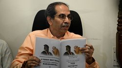 उद्धव ठाकरे ने कर दी BJP को फंसाने वाली मांग, बोले- कहीं और ट्रांसफर करो राज्यपाल का निवास, राजभवन में बनाओ…