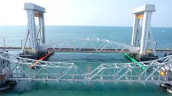 Vertical Lift Sea Bridge: पीएम मोदी ने पंबन ब्रिज का किया उद्घाटन, जानें देश के पहले वर्टिकल लिफ्ट पुल की खासियत